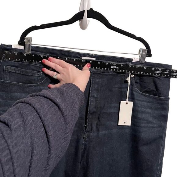 NWT- Good American- Always Fits Good Waist Long Dark Wash Jeans, Size 28-32 - Picture 11 of 16